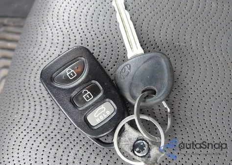 2012 Hyundai Elantra Limited (Ulsan Plant) из США, поврежденный, VIN KMHDH4AE8CU352358